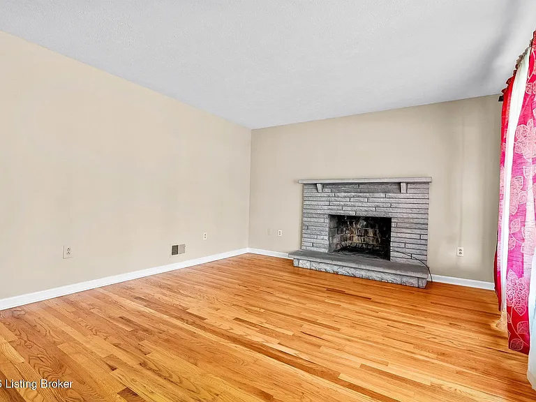 7506 Pimlico Dr — Photo 8