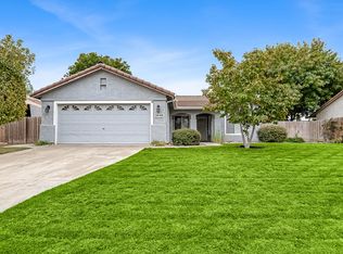 5449 W Ashland Ct, Visalia, CA 93277
