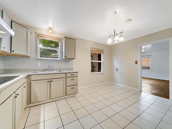 4th image of 1314 Redwood Street