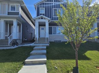 545 Walgrove Blvd SE, Calgary, AB T2X4Y7