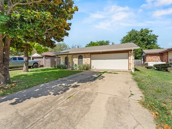 625 Crosby Ave, White Settlement, TX 76108