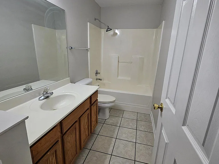 114 Frye Ct — Photo 6