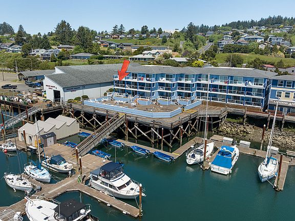 2nd image of 890 SE Bay Blvd #218