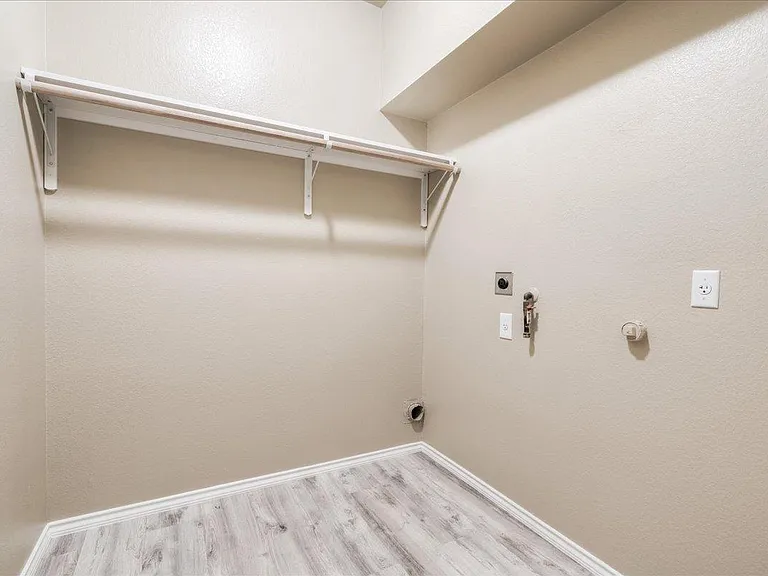 1501 Sweet Leaf Ln — Photo 17