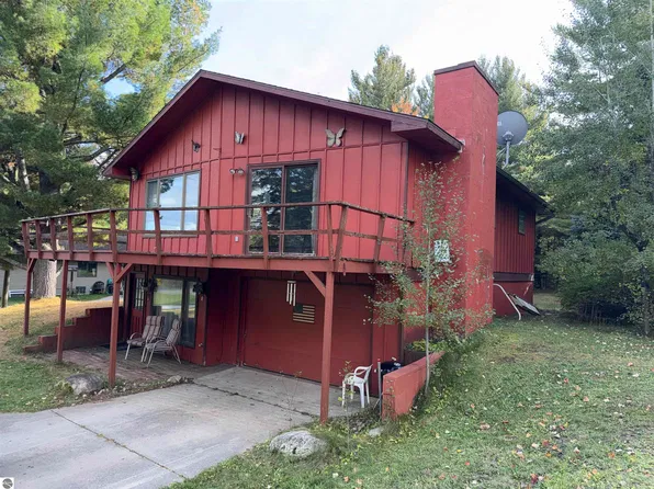 6671 Ingersoll Rd SW, Fife Lake, MI 49633