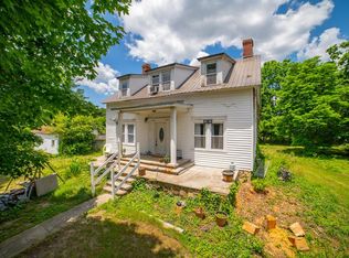 135 Red Williams Rd, Crossville, TN 38571