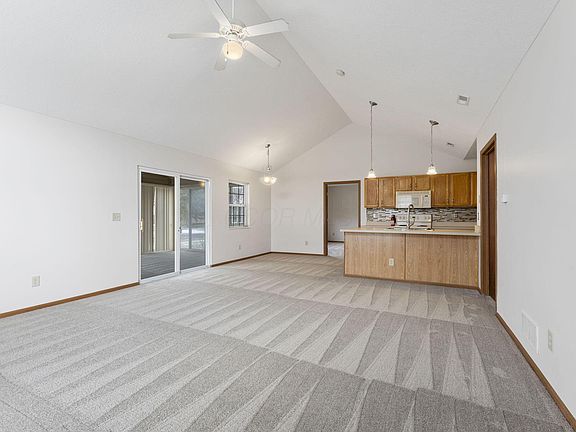 5th image of 1308 Amberlea Dr W #11
