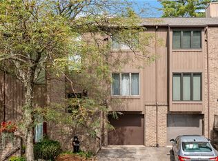 395 Hemlock Ct, Pittsburgh, PA 15237