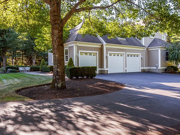 3rd image of 8 Grange Ct