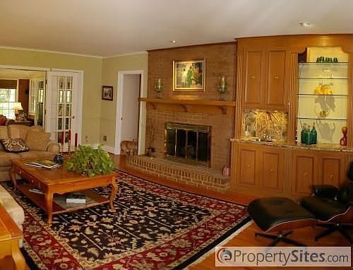 4th image of 5007 Montibello Dr