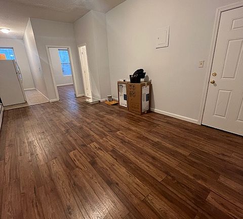 3rd image of 1836 Park Pl Floor 1