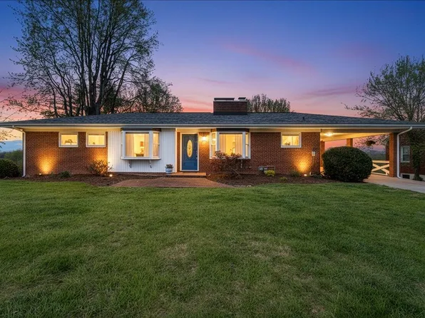 2753 Wilshire Ave SW, Roanoke, VA 24015