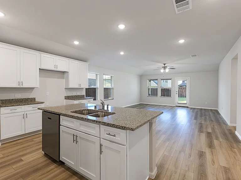 704 Rusty Spurs Pl — Photo 6