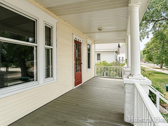 5th image of 1252 Fulton Ave