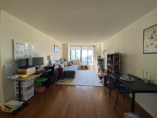 Rented by BATTERY PARK CITY RESIDENTIAL LLC | media 3