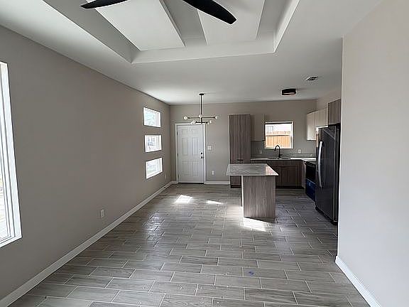 4th image of 303 W Diamond Ave APT 2