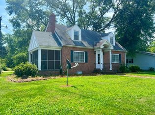 320 E Church St, Kilmarnock, VA 22482