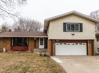 221 Kennard St, Saint Paul, MN 55106