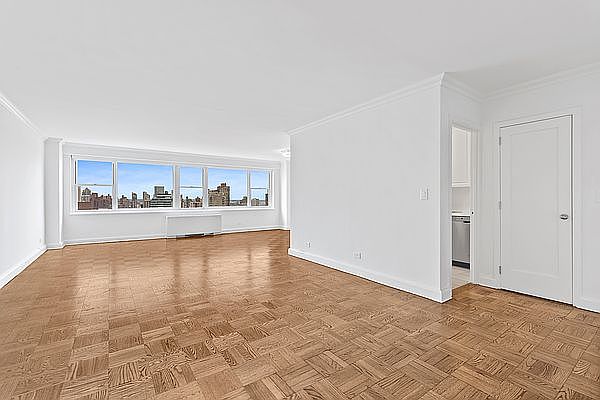1st image of 215 E 68th St APT 33I