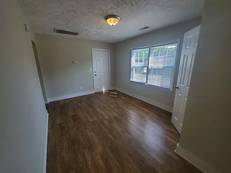 232C Woodrow St — Photo 8