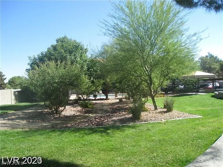 5062 S Rainbow Blvd #203 — Photo 13