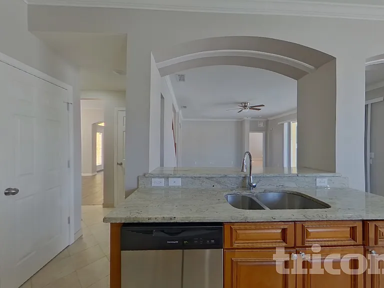 1815 Honeydew Ct — Photo 6