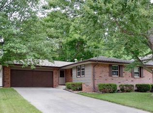 2418 Dorothy Dr, Lincoln, NE 68507