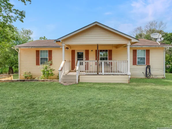 206 BLUEBONNET RDG, Seguin, TX 78155