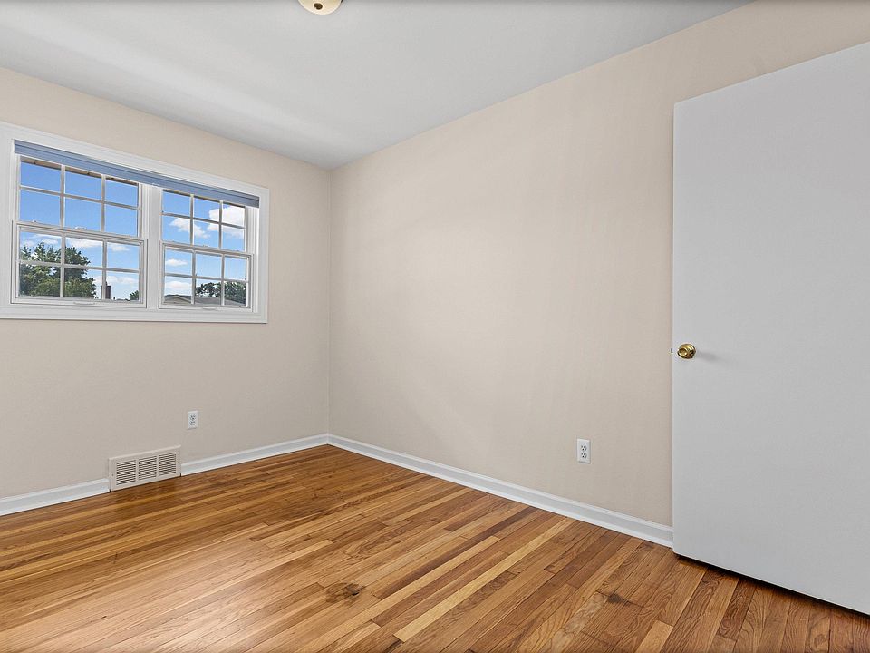 8587 Christine St, photo 23