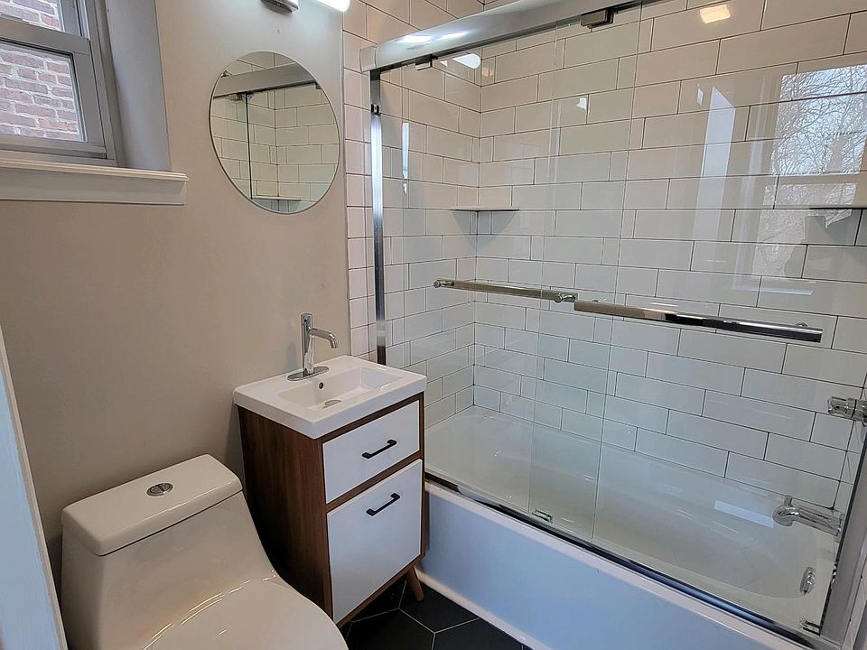 2nd Bedroom_s Bathroom