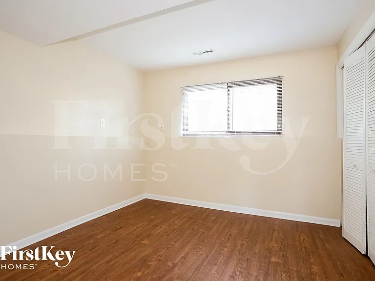 148 Berkshire Dr — Photo 12