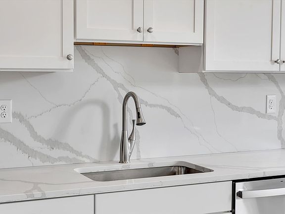2nd image of 102 Hackett Blvd #101