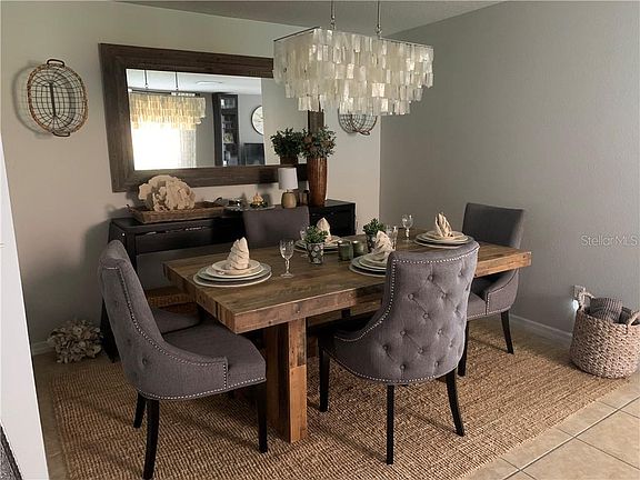 3rd image of 3788 Collingwood Ln
