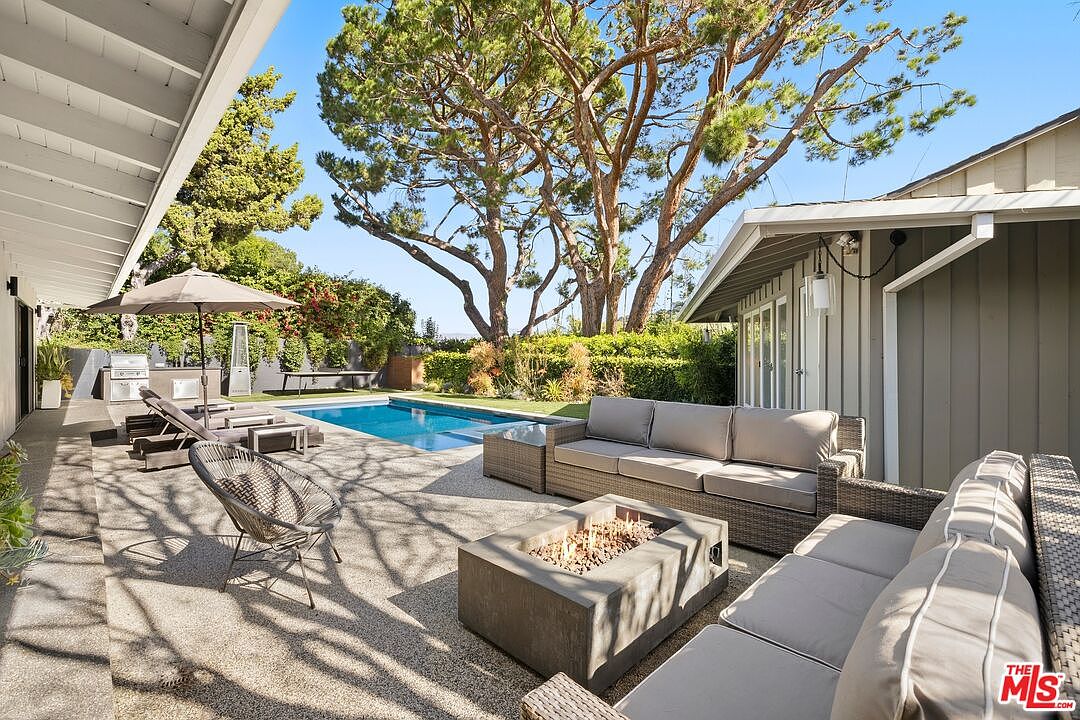 11401 Dona Evita Dr, Studio City, CA 91604 | Zillow