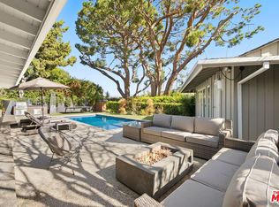 11401 Dona Evita Dr, Studio City, CA 91604