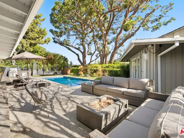 11401 Dona Evita Dr, Studio City, CA 91604