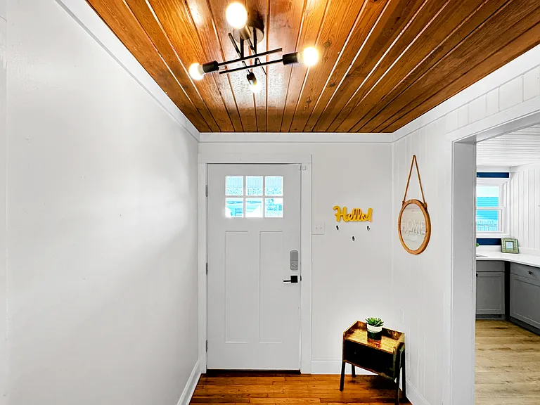 1666 W Intendencia St #B — Photo 28