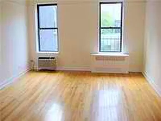 Rented by Metropolis Real Estate of Manhattan