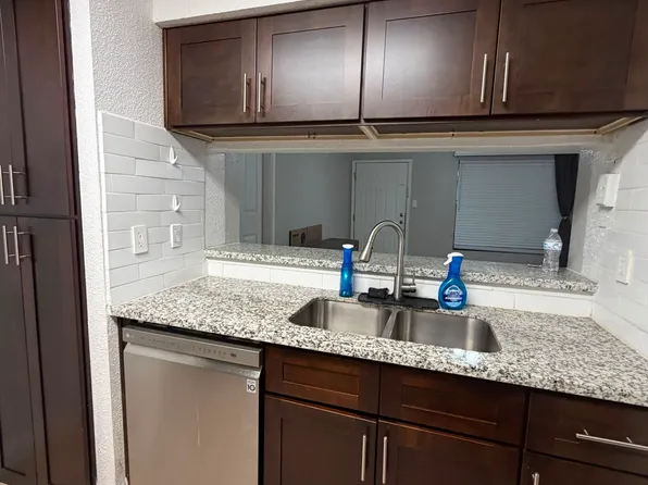 7200 Clarewood Dr APT 1607, Houston, TX 77036