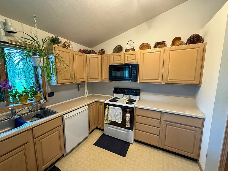 101 Northlawn Dr #A — Photo 3