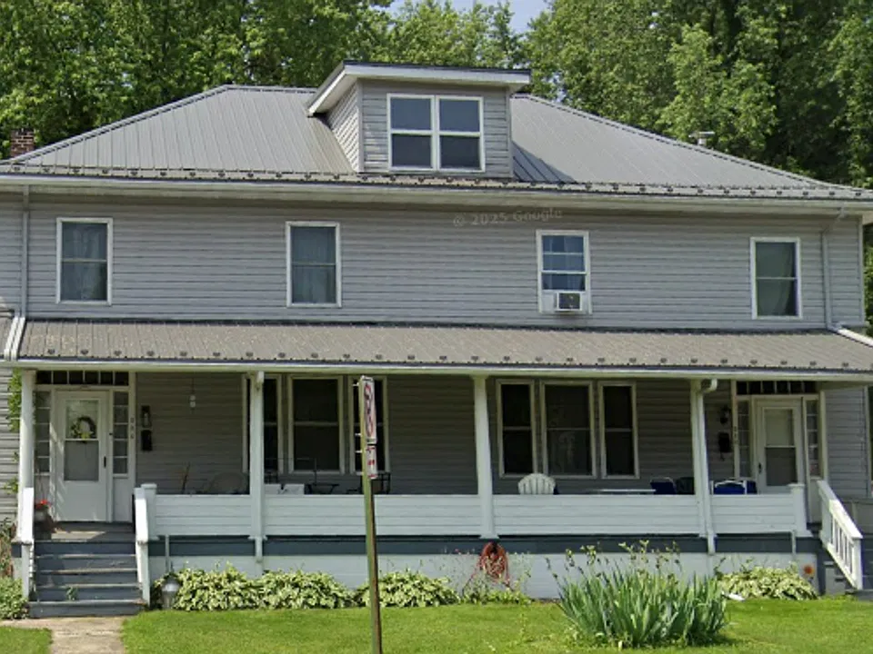 206 Roxbury Rd