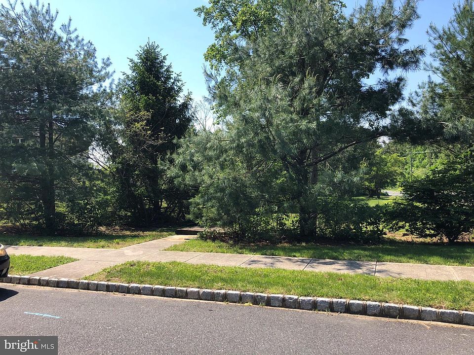 2nd image of 1800 Serenity Ct