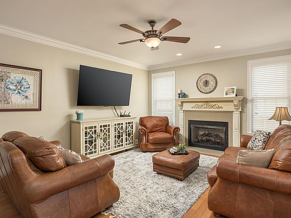 4th image of 533 Stafford Ave NW #3