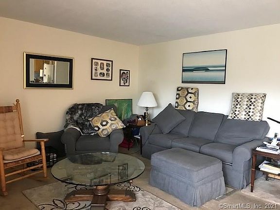 4th image of 77 Brookwood Dr APT B