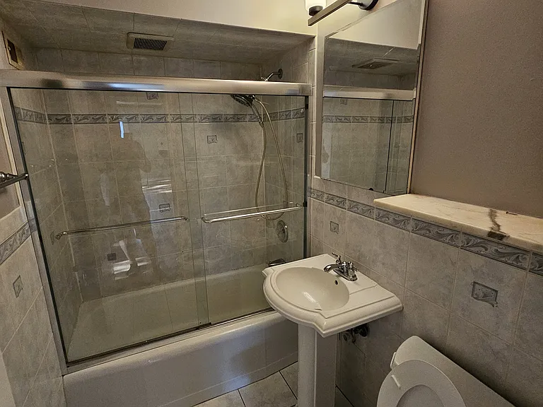 213 S Lake St #1 — Photo 17