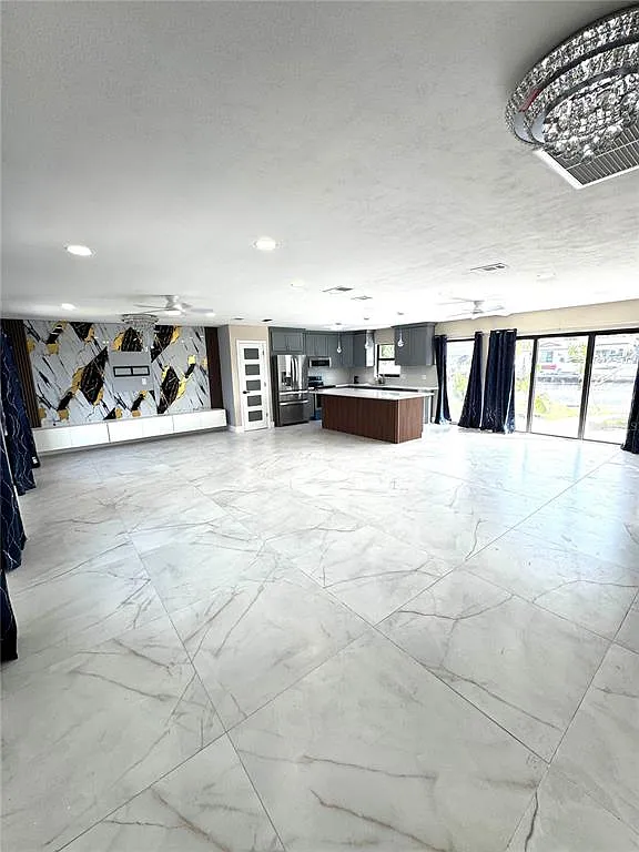 3 bed, 2.0 bath, 1540 sqft, $3,500 — Photo 3