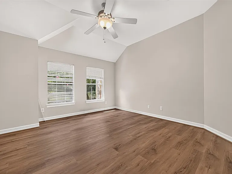 1715 Lake Quitman Dr — Photo 32