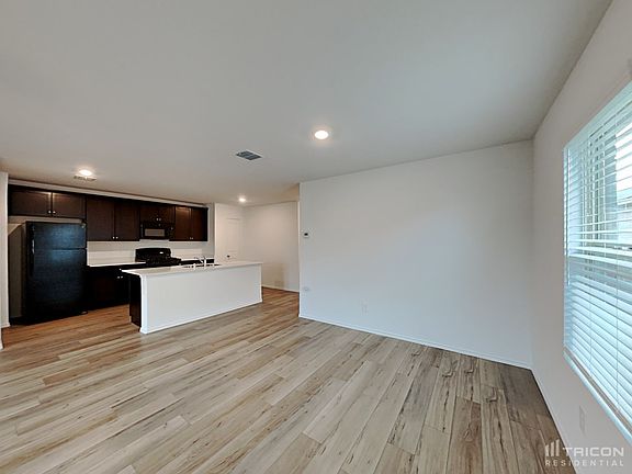 4th image of 1112 Odlozil Ln