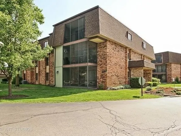 11138 Center Rd #11138E22, Palos Hills, IL 60465