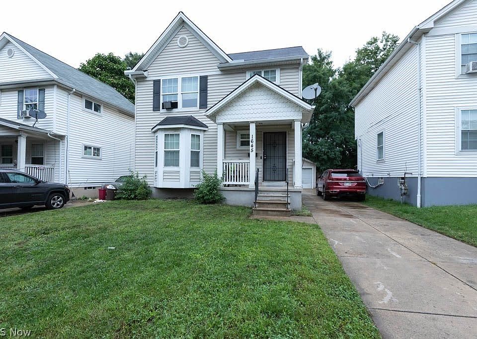 1st image of 1645 Carlyon Rd